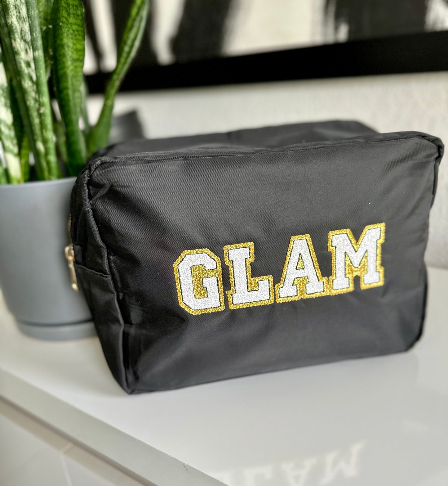 Glam Pouch